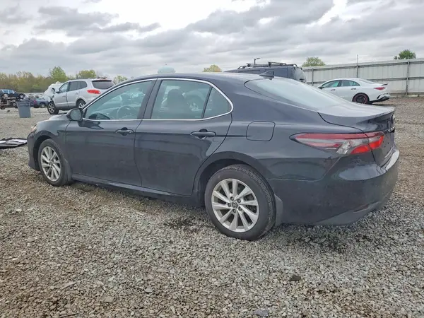 4T1R11BK2NU050015 2022 TOYOTA CAMRY - Image 2