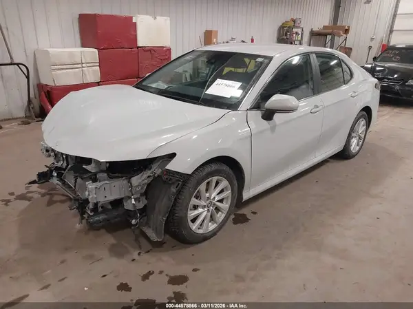4T1R11BK2PU095944 2023 TOYOTA CAMRY - Image 2