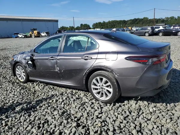 4T1R11BK3NU049147 2022 TOYOTA CAMRY - Image 2