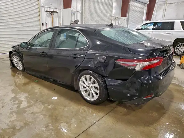 4T1R11BK3NU071794 2022 TOYOTA CAMRY - Image 2