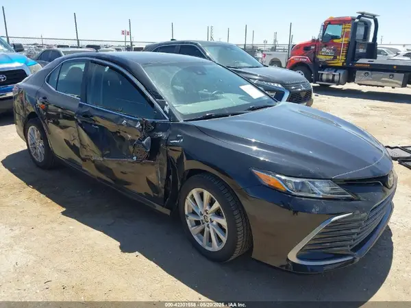 4T1R11BK5MU025785 2021 TOYOTA CAMRY - Image 1