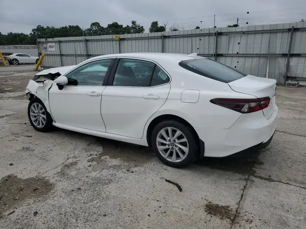 4T1R11BK5NU054981 2022 TOYOTA CAMRY - Image 2