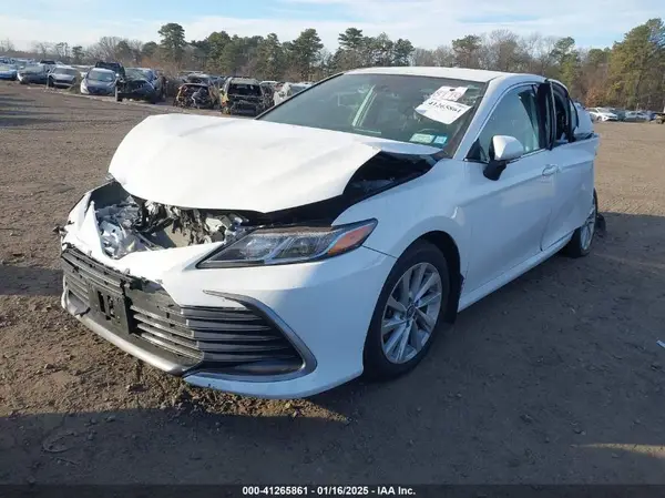4T1R11BK6MU034902 2021 TOYOTA CAMRY - Image 2