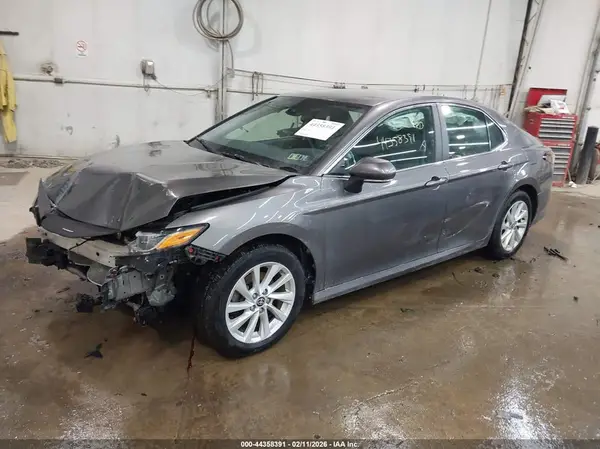 4T1R11BK7PU081182 2023 TOYOTA CAMRY - Image 2