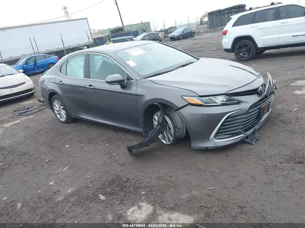 4T1R11BKXMU035602 2021 TOYOTA CAMRY - Image 1