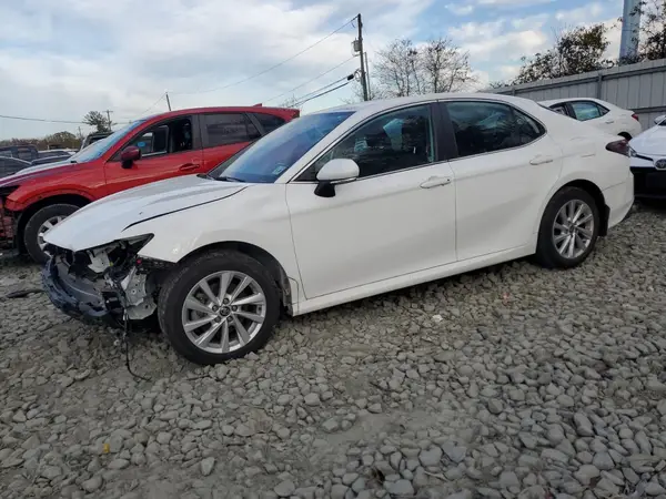 4T1R11BKXMU037950 2021 TOYOTA CAMRY - Image 1