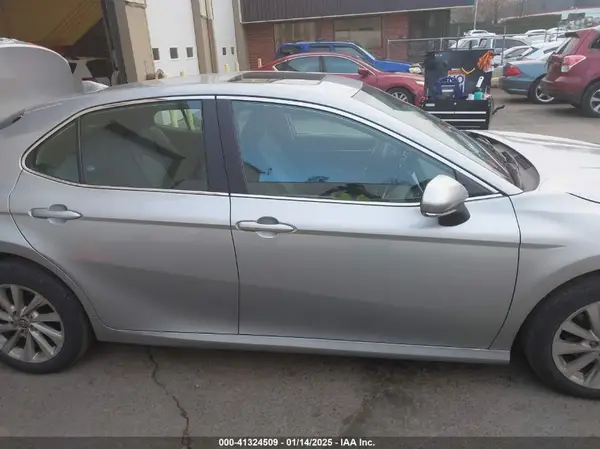 4T1R11BKXNU066513 2022 TOYOTA CAMRY - Image 8