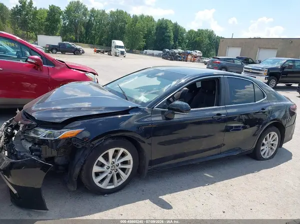 4T1R11BKXPU080799 2023 TOYOTA CAMRY - Image 2