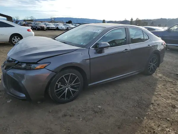 4T1S11AK0MU581392 2021 TOYOTA CAMRY - Image 1
