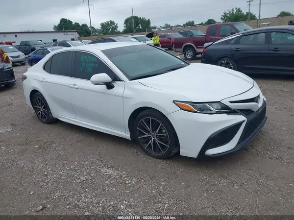 4T1S11AK1MU602458 2021 TOYOTA CAMRY - Image 1