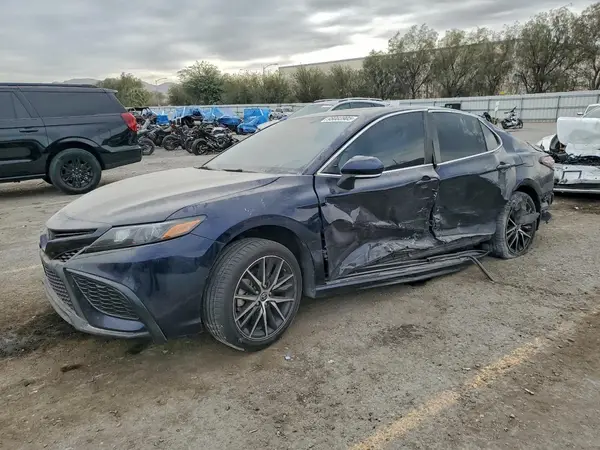 4T1S11AK1MU605683 2021 TOYOTA CAMRY - Image 1