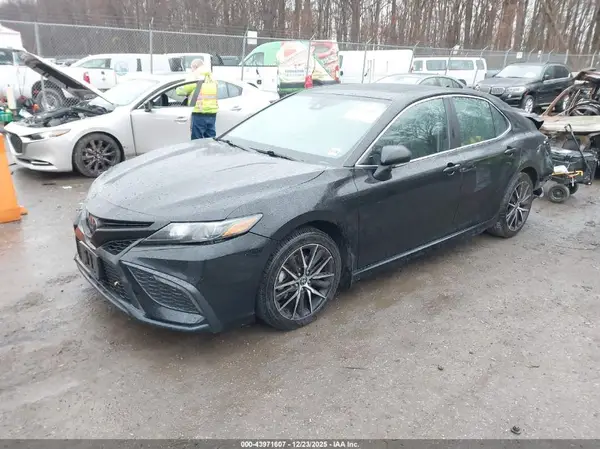 4T1S11AK1PU083075 2023 TOYOTA CAMRY - Image 2