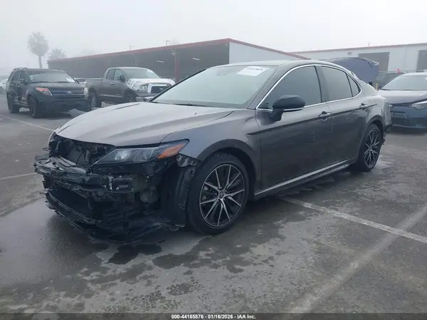 4T1S11AK1PU124689 2023 TOYOTA CAMRY - Image 2