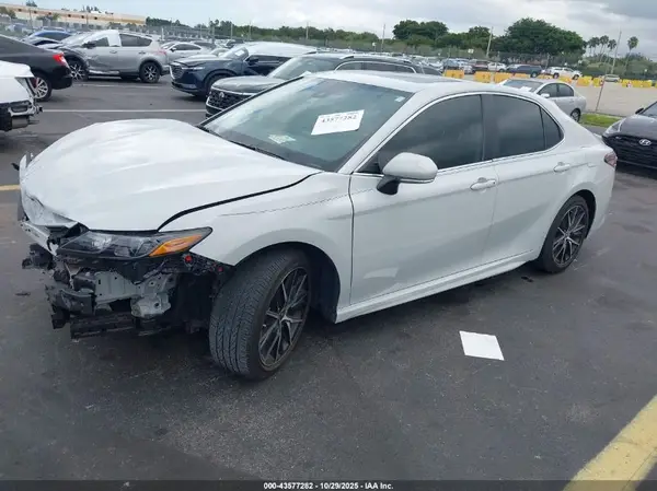 4T1S11AK1RU241465 2024 TOYOTA CAMRY - Image 2