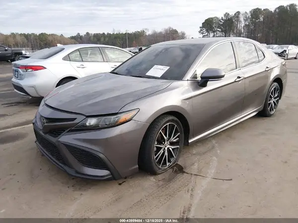 4T1S11AK2MU519542 2021 TOYOTA CAMRY - Image 2