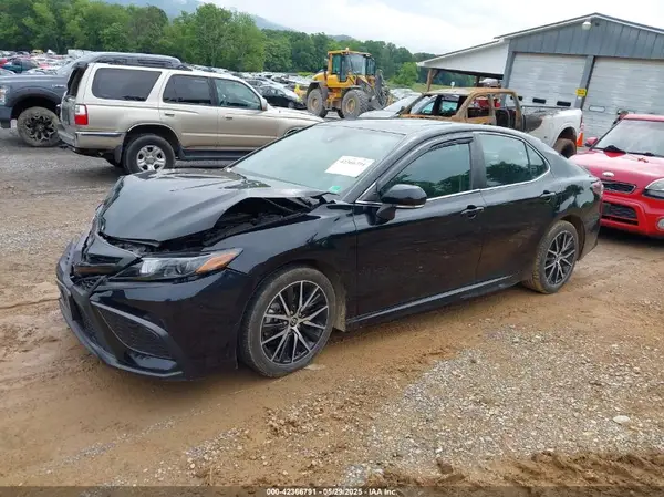 4T1S11AK2NU049711 2022 TOYOTA CAMRY - Image 2