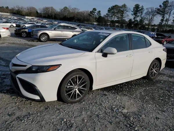 4T1S11AK2NU664226 2022 TOYOTA CAMRY - Image 1