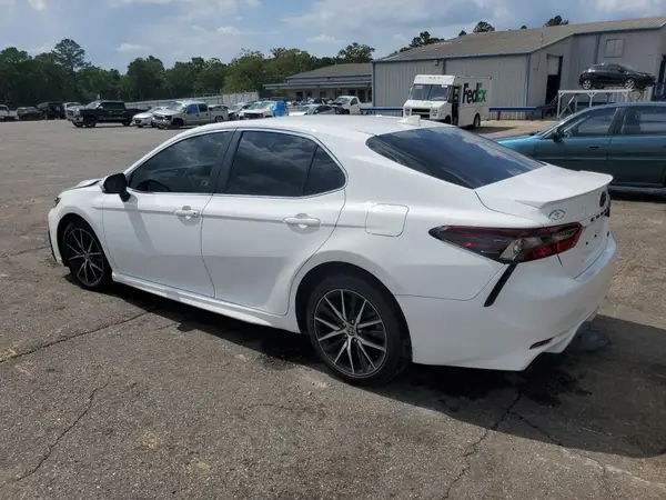 4T1S11AK2NU685366 2022 TOYOTA CAMRY - Image 2