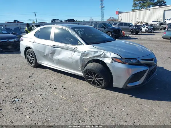 4T1S11AK2PU140254 2023 TOYOTA CAMRY - Image 1