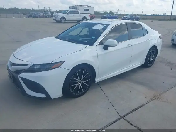4T1S11AK2PU732222 2023 TOYOTA CAMRY - Image 2