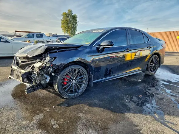 4T1S11AK3NU068946 2022 TOYOTA CAMRY - Image 1