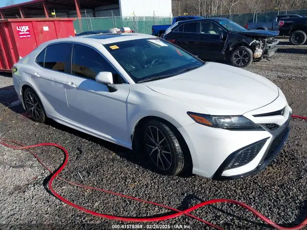 4T1S11AK3PU148699 2023 TOYOTA CAMRY - Image 1