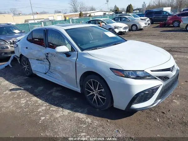 4T1S11AK3RU212047 2024 TOYOTA CAMRY - Image 1