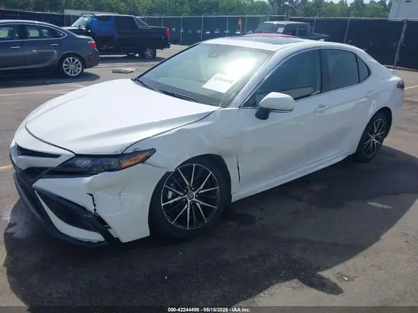 4T1S11AK3RU242942 2024 TOYOTA CAMRY - Image 2