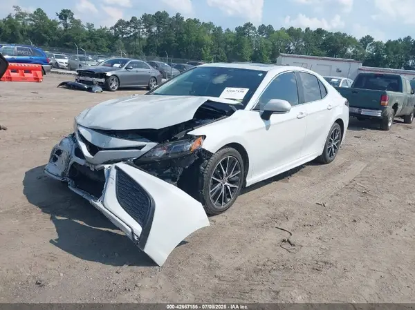 4T1S11AK4NU032604 2022 TOYOTA CAMRY - Image 2