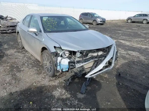 4T1S11AK4NU046079 2022 TOYOTA CAMRY - Image 1
