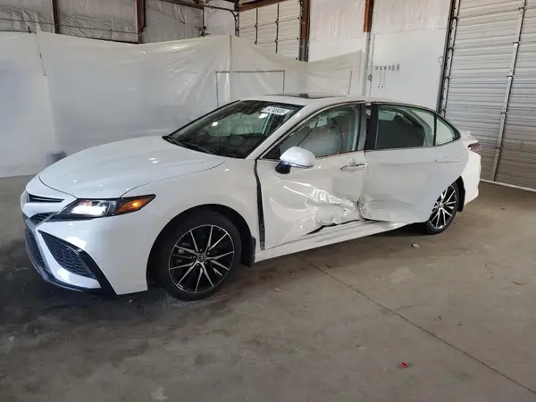 4T1S11AK4NU046342 2022 TOYOTA CAMRY - Image 1