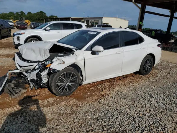 4T1S11AK4NU668861 2022 TOYOTA CAMRY - Image 1