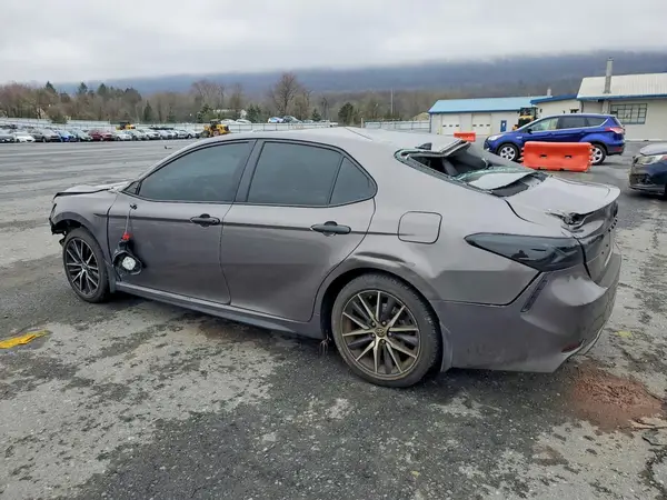 4T1S11AK4NU682582 2022 TOYOTA CAMRY - Image 2