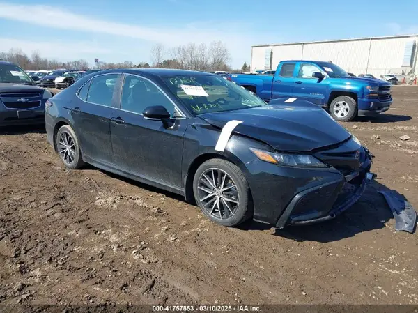 4T1S11AK4RU888703 2024 TOYOTA CAMRY - Image 1