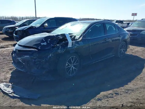 4T1S11AK4RU888703 2024 TOYOTA CAMRY - Image 2
