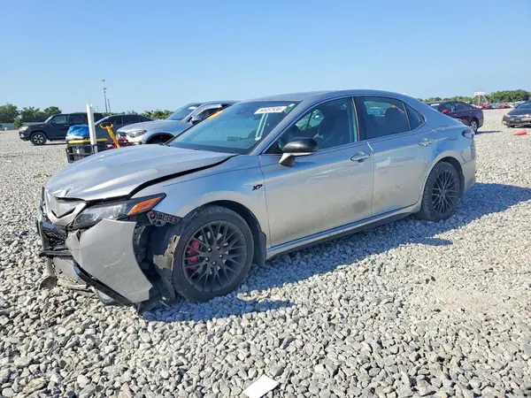 4T1S11AK5MU571165 2021 TOYOTA CAMRY - Image 1