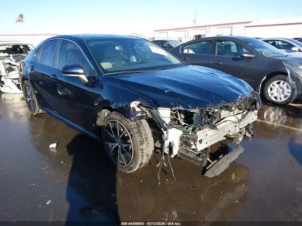 4T1S11AK5NU664625 2022 TOYOTA CAMRY - Image 1