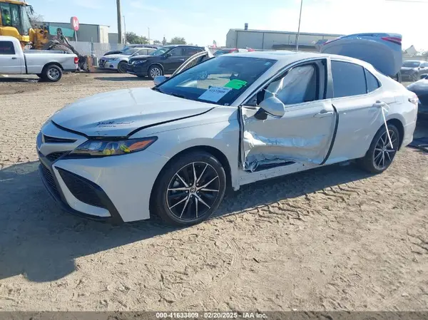 4T1S11AK5RU246720 2024 TOYOTA CAMRY - Image 2
