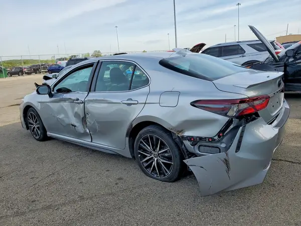 4T1S11AK7NU050191 2022 TOYOTA CAMRY - Image 2