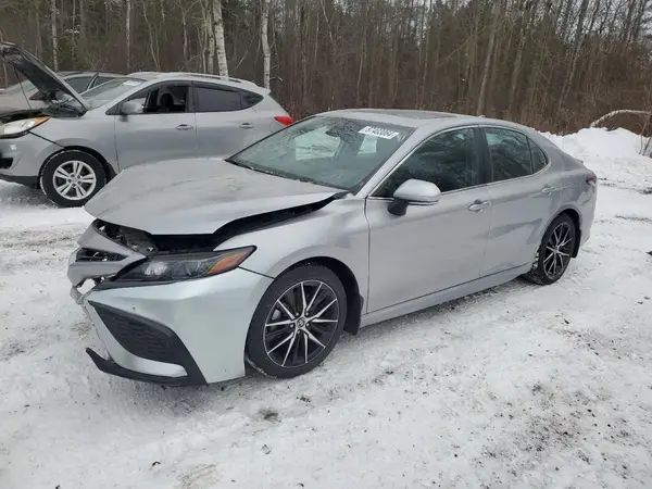 4T1S11AK7NU682625 2022 TOYOTA CAMRY - Image 1