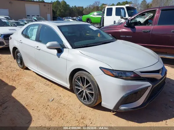 4T1S11AK7PU133543 2023 TOYOTA CAMRY - Image 1