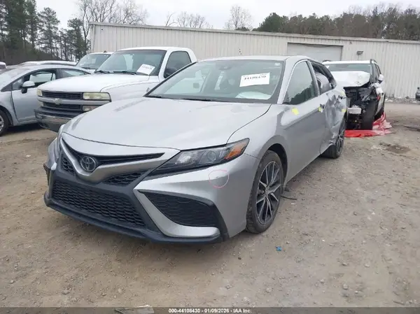 4T1S11AK7RU859745 2024 TOYOTA CAMRY - Image 2