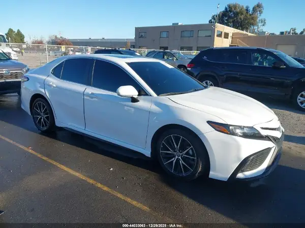 4T1S11AK7RU919443 2024 TOYOTA CAMRY - Image 1