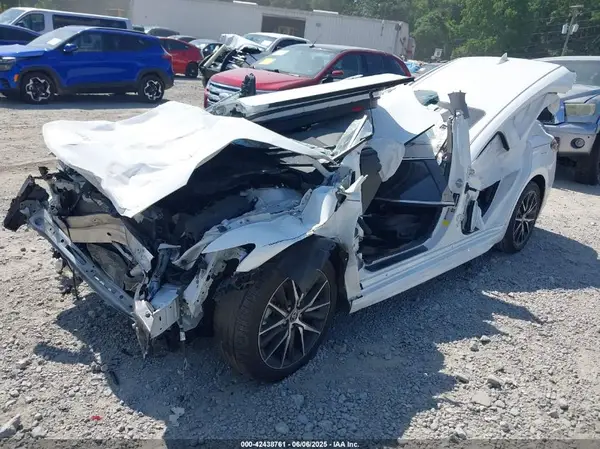 4T1S11AK8NU658463 2022 TOYOTA CAMRY - Image 2
