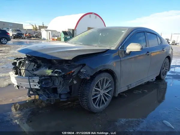 4T1S11AK8NU686022 2022 TOYOTA CAMRY - Image 2