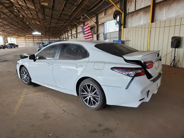4T1S11AK8RU214733 2024 TOYOTA CAMRY - Image 2