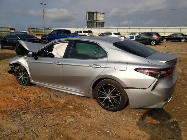 4T1S11AK9NU661064 2022 TOYOTA CAMRY - Image 2