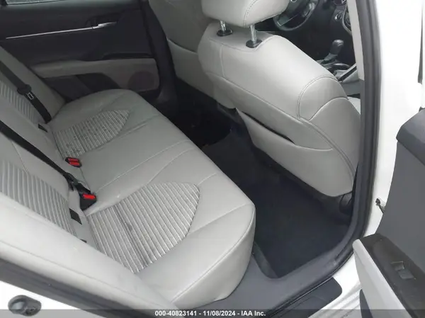 4T1S11AK9NU667382 2022 TOYOTA CAMRY - Image 8
