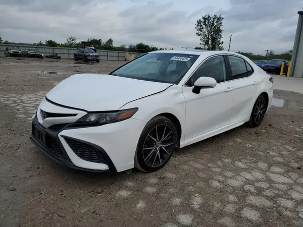 4T1S11AKXNU686782 2022 TOYOTA CAMRY - Image 1