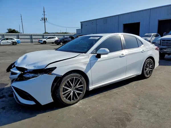 4T1S11AKXRU855821 2024 TOYOTA CAMRY - Image 1